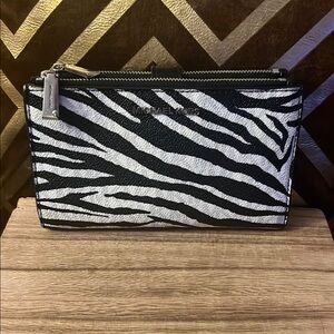 Women’s Wristlet wallet
